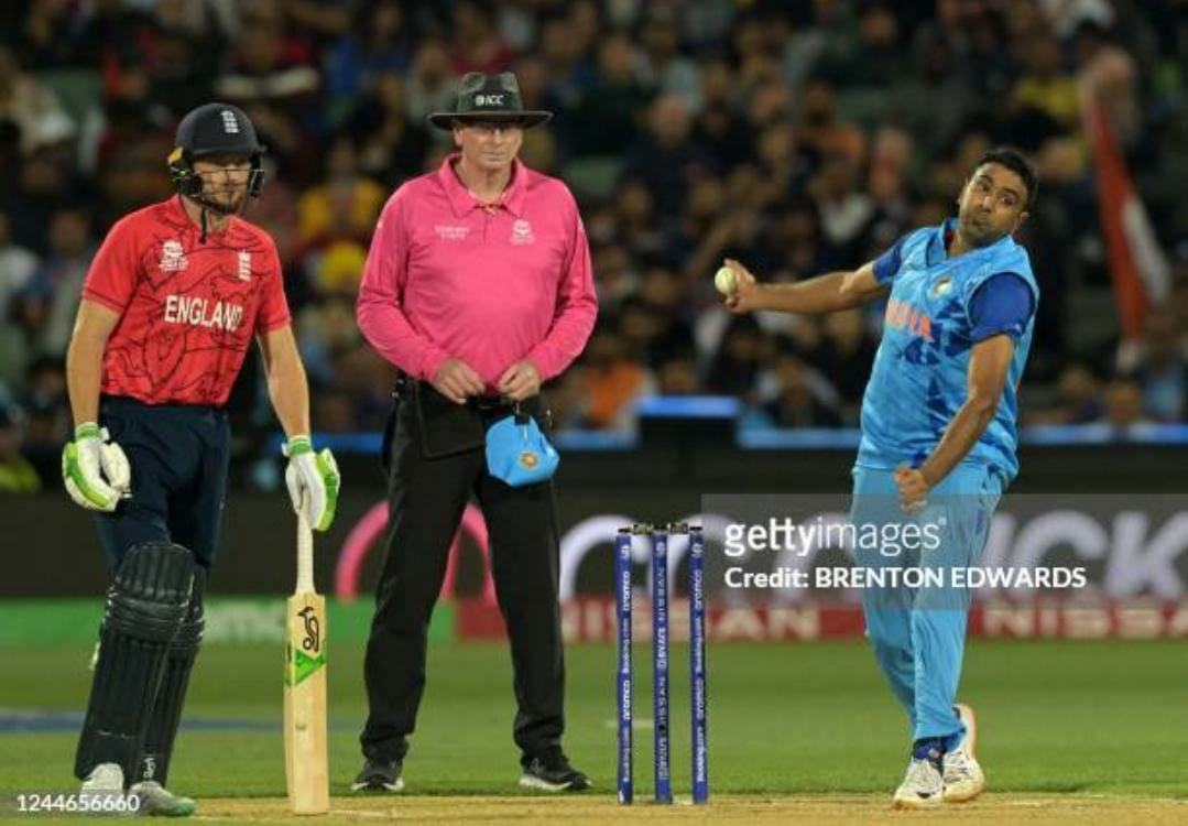 WasimJaffer14's tweet photo. Congratulations on making the WC squad @ashwinravi99 wish you lots of wickets at both ends 😉 #CWC23 https://t.co/afgo1K1yFd