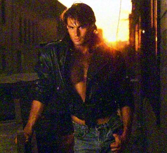 AmenEverytime's tweet photo. Throwback of Patrick Muldoon by Kal Yee, 1994.✨ #PatrickMuldoon @MuldoonPatrick #Photography #KalYee @TheKalYee #SecondGlance #Calendar #ThrowbackThursday #TBT https://t.co/Jci4oI5lPj