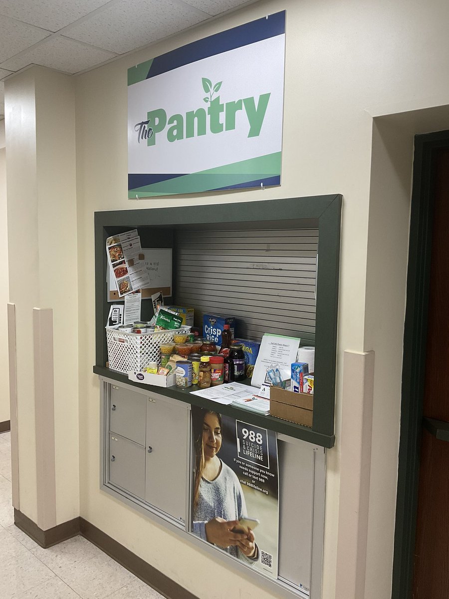 alleganycollgmd's tweet image. Hey students, supplies running low?  Just forgot to bring your lunch?  The Pantry can help.  allegany.edu/the-pantry 

#alleganycollegeofmaryland #students #pantry #food #hygiene #supplies