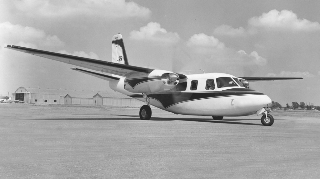 TCAircraft's tweet photo. A rare 720 #aerocommander. Beautiful, isn’t it. #TwinCommander #throwbackThursday #tbth #FromTheArchives https://t.co/n8oipVbhNa