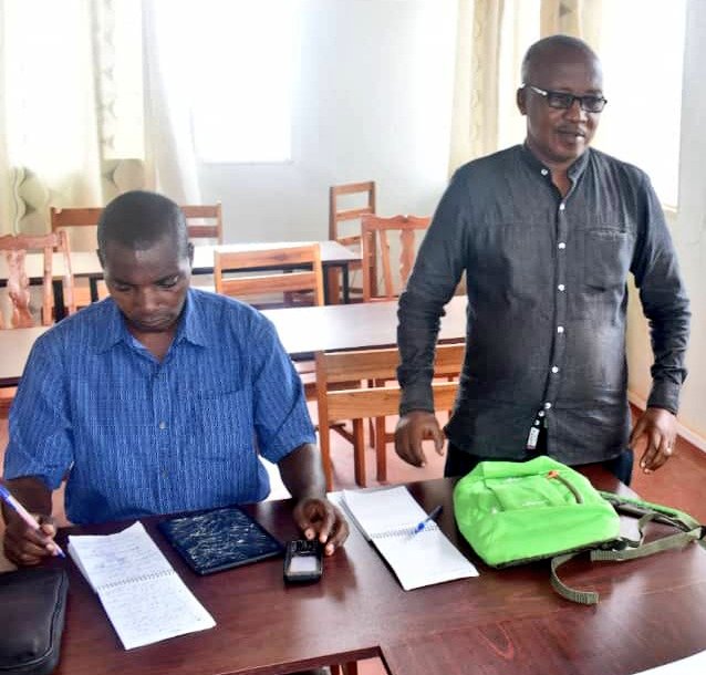 ABPInfos's tweet photo. 1/3 #Burundi Les membres de #PPSAN ont constaté ce jeudi que les malnutris sont nombreux dans les communes des #Mirwa et de plaine contrairement à celle du #Mugamba et il a été recommandé de faire tout pour ces gens guérissent. https://t.co/rqvi2VE9M6