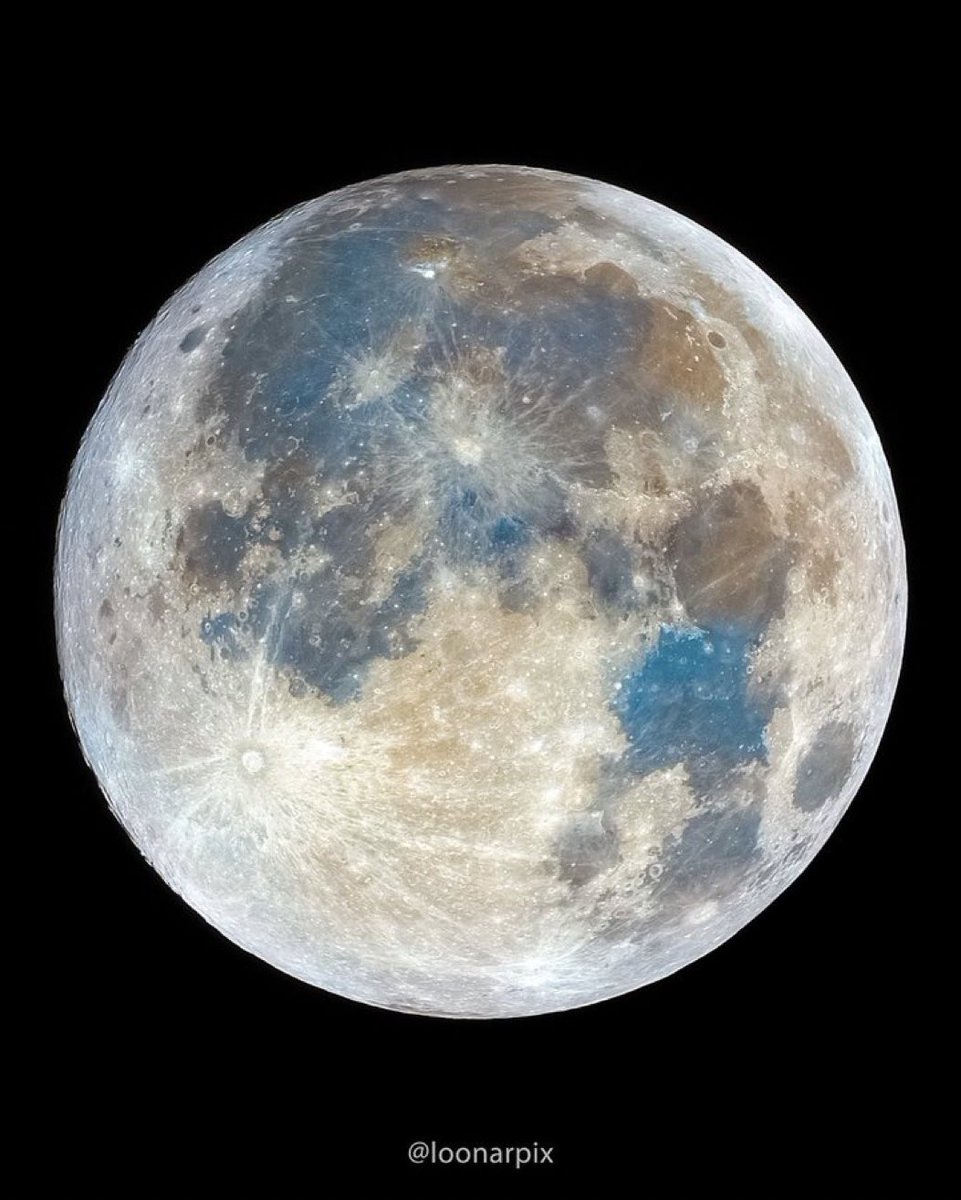 M1ONLOVER's tweet photo. clearest picture of the full moon https://t.co/OkSYkj7ovV