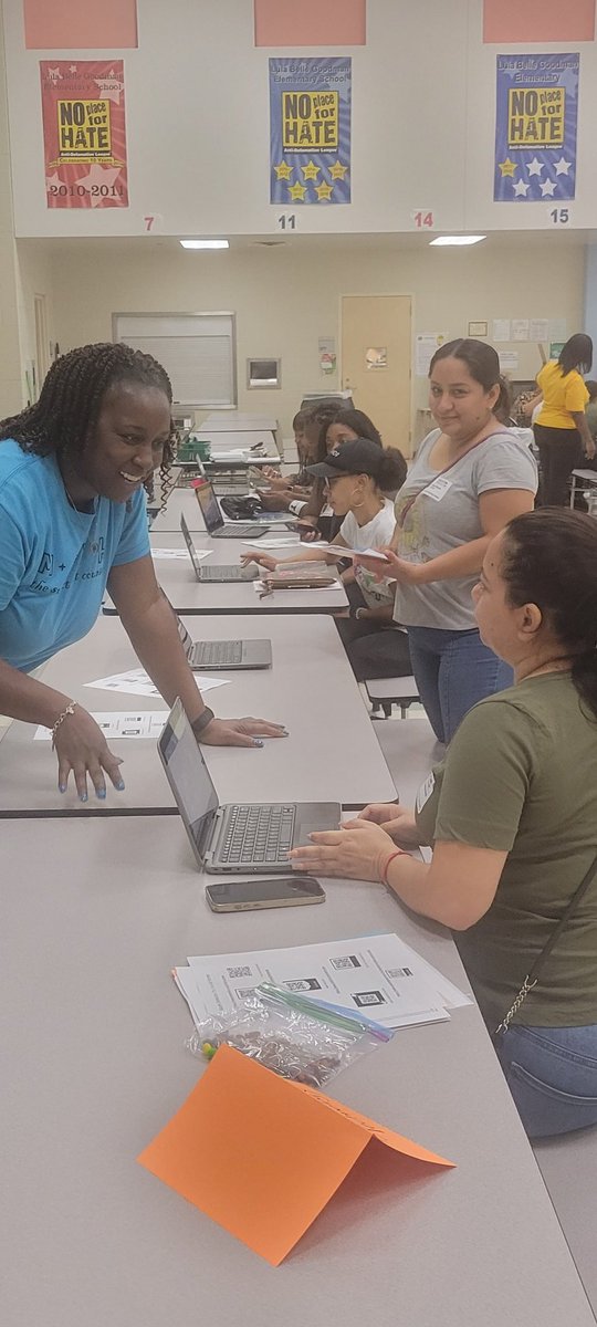 LatoryaCredit's tweet photo. This morning, we hosted Math w/ Familes for grades K-2 to show parents how to help their child with math at home. Math games online is a great way for kids to have fun and learn at the same time! @LGE_Owls @urastartammy @FortBendISD https://t.co/M12gM5ShAs