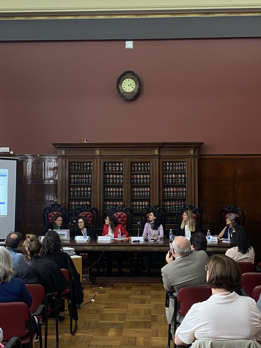 LClaro_UBA's tweet photo. 🚀🚀”lectura fácil” 

Expositores:
- Genoveva Ferrero 🇦🇷
- Vanessa de Oliveira y Verónica Pasqualin Machado 🇧🇷
- Juliana Barica Righini 🇧🇷
- Josefina Raffo y Analia Gutiérrez 🇦🇷

📍Salón Rojo 
#PLAIN2023 https://t.co/v26AoXMzri