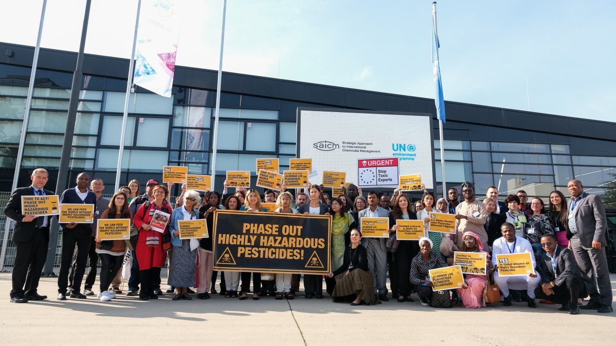 📢 At the still ongoing #ICCM5 negotiations, civil society representing farmers, IPs, labor, environmental &amp; health advocates make a strong stand urging global action to phase out Highly Hazardous Pesticides! 

#PhaseOutHHPs