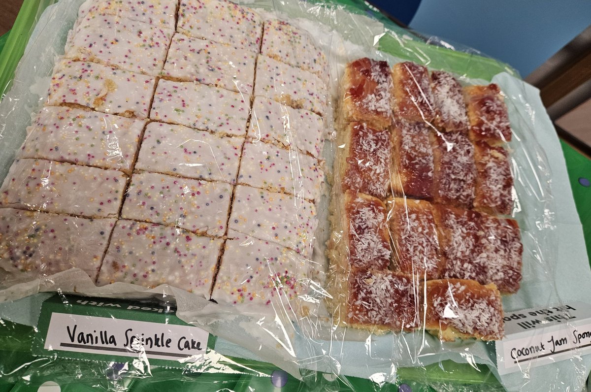 dancowen74's tweet photo. We are holding a Cake Sale for @macmillancancer on Friday 29th September @TSB #Swindon All Welcome @WiltsHour #bakesale #cakesale #charity #fundraising #tsbpride #Cancer #cake #bake #MacmillanCoffeeMorning https://t.co/u0FSYv468m