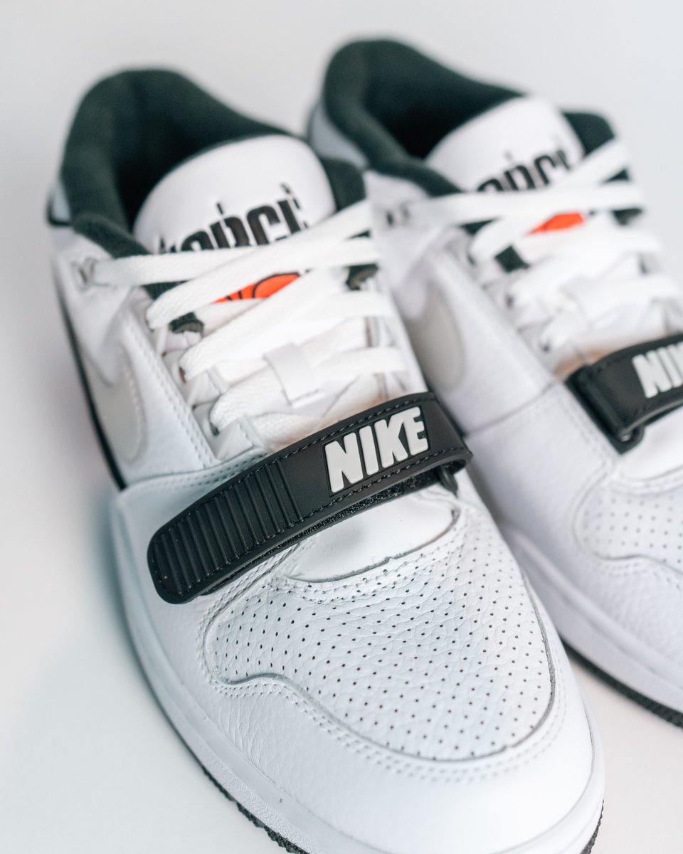 Nike Alpha Force 88 'White Black'
Men's Sizes 8-14 ($140)

Available 10/01 at 9 AM CST
First Come, First Serve
TheBetterGeneration.com &amp; TBG App