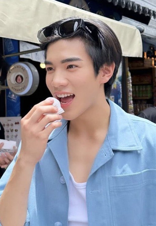 hygys20's tweet photo. ช่วยรีให้ถึง 2,000 รีหน่อยได้มั้ยคับ มาเอาตั๋ว 4000 ตั๋วไปโหวตให้น้องโฟ้ดกัน

• Please Retweet > 2,000 RT to get 4,000 Tickets for Fourth

Let's Vote Fourth Nattawat 
🔗 https://t.co/m4tTdYSVjj

#VoteForFourth 
#Fourthnattawat #โฟร์ทณัฐวรรธน์ https://t.co/xubyVnM7d8