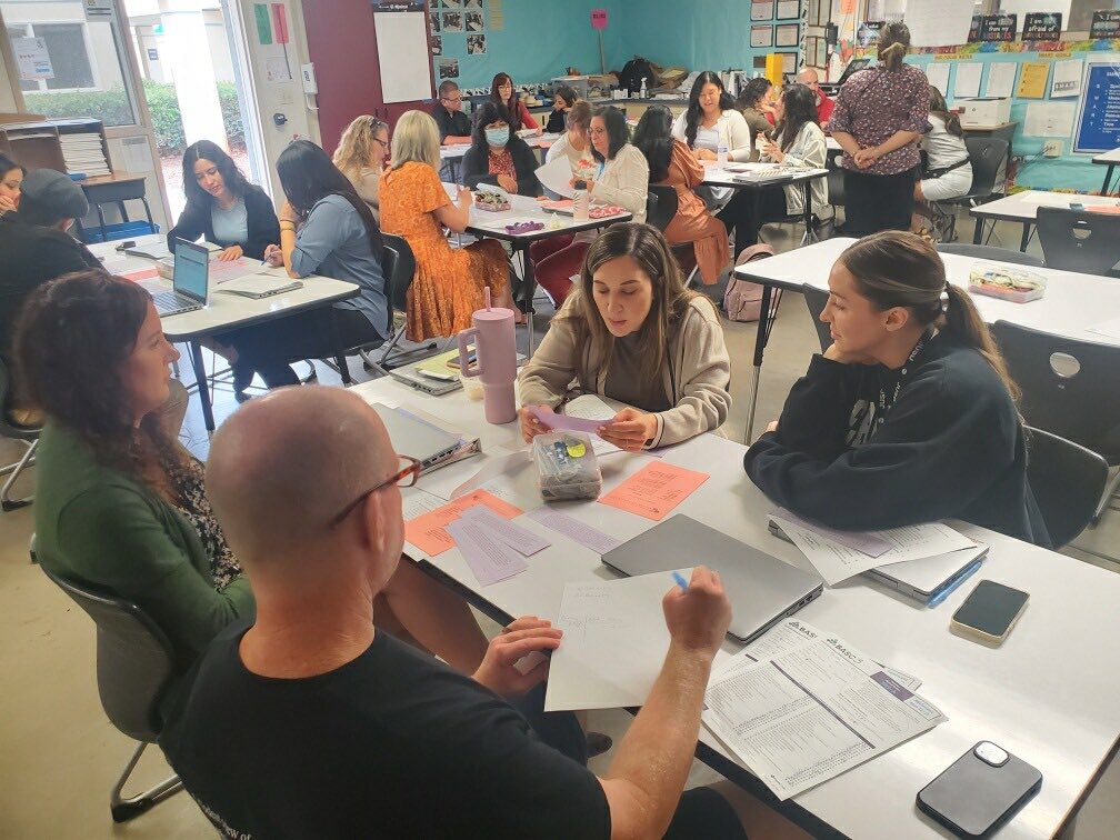MiraLoma_JUSD's tweet photo. What an amazing morning! Awesome Staff collaborating on Quality Interaction. @joshjusd -#jusdshares https://t.co/Oz7kTIujK9