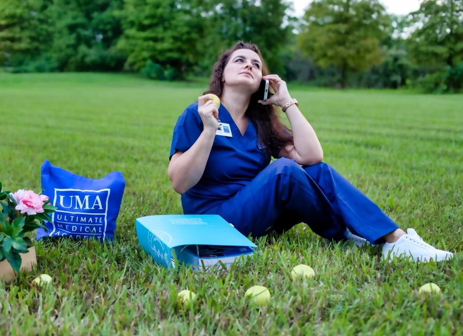 UltimateMedical's tweet photo. Clearwater Campus graduate, Lidiya, is ready to take #UMAontheGO! 💙 🎓 🐾 

#UMAgrad #UMAclearwater https://t.co/uNi9L3KhAj