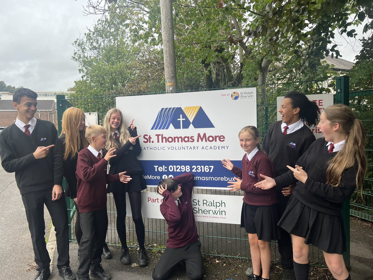 Our brand new sign is up, and we LOVE it! 🪧🥰 As we are sure you can see by the reactions of some of our students 😄🥳 #BeMore #ASPIRE @SRSCMAT