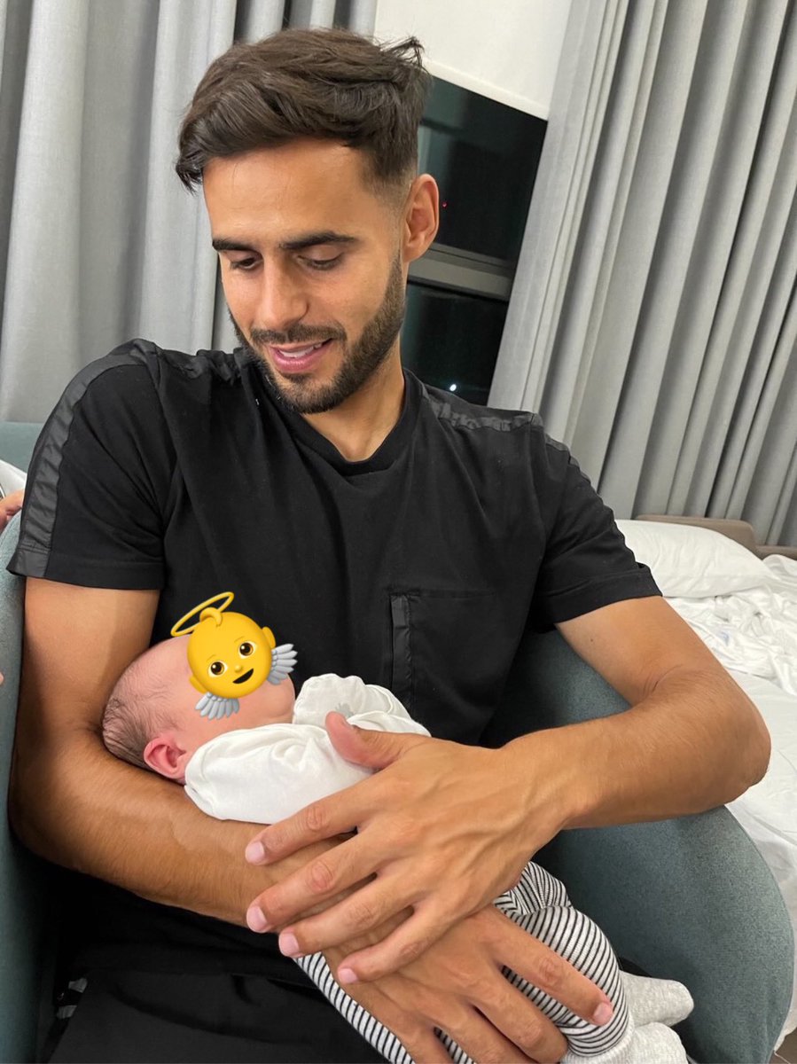 Hatayspor_FK's tweet image. Futbolcumuz Rayane ve kıymetli eşi Sara Aabid’in, Sümeyye adını verdikleri kız çocukları dünyaya geldi. Rayane ve Sara çiftini tebrik eder, minik yavrumuz Sümeyye’ye bir ömür boyu sağlık ve huzur dileriz. Ailemize hoş geldin Sümeyye bebek 👶 
#AtakaşHatayspor