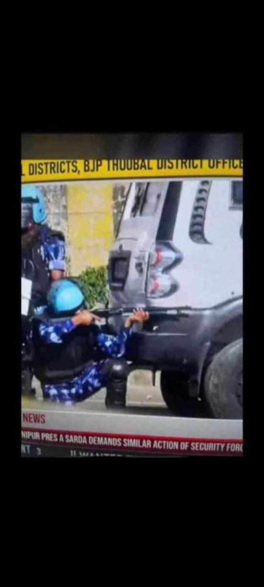 Karan_Haokip's tweet image. Why does RAF and Assam Rifles use such guns? Are they fighting a war or handling student protestors demanding justice? Why were they silent when #KukiMilitants burned down Meitei villages, but so eager to kill meitei students? #KukiAtrocities #ManipurViolence
#ManipurFightsBack