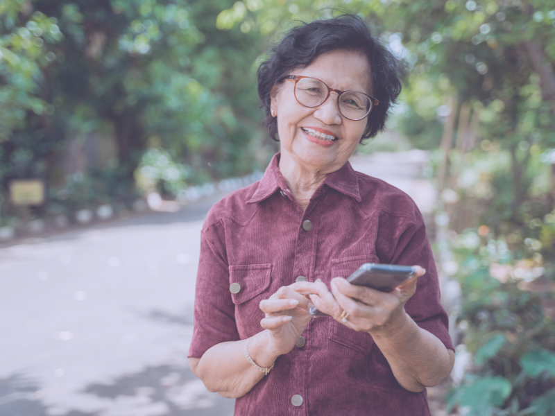 AlzMeterApp's tweet photo. Embrace the beauty of aging! With #AlzMeter, discover how lifestyle changes surpass brain games in ensuring your brain’s vitality as you age. Let’s age not just gracefully, but healthily! #Alzheimers #GracefulAging https://t.co/4e6FaZtw6a