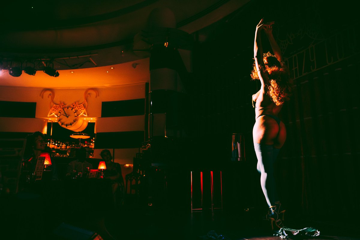 SadieSinner's tweet photo. The Black Burlesque Revue is NEXT FRIDAY ✨

London’s only all Black Burlesque show ✨

Crazy Coqs 
Friday 6 Oct
🎟️: https://t.co/0QFKKKnuUU https://t.co/4U55TW3VgG