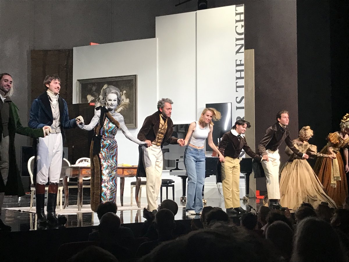 thomas schmidt - theater & power (@thom_a_schmidt) on Twitter photo Gemeinsam m. meinem alten Freund <a href="/MauSteffen/">Steffen Mau</a> im Deutschen Theater "Baracke" v Rainald Goetz in der Inszenierung v Claudia Bossard. Großartiges Ensemblespiel, witzige Inszenierung, düster-mäandernder Text, der d. NSU-Morde + die metaphysische Heimatlosigkeit d. Menschen verknüpft Gemeinsam m. meinem alten Freund <a href="/MauSteffen/">Steffen Mau</a> im Deutschen Theater "Baracke" v Rainald Goetz in der Inszenierung v Claudia Bossard. Großartiges Ensemblespiel, witzige Inszenierung, düster-mäandernder Text, der d. NSU-Morde + die metaphysische Heimatlosigkeit d. Menschen verknüpft