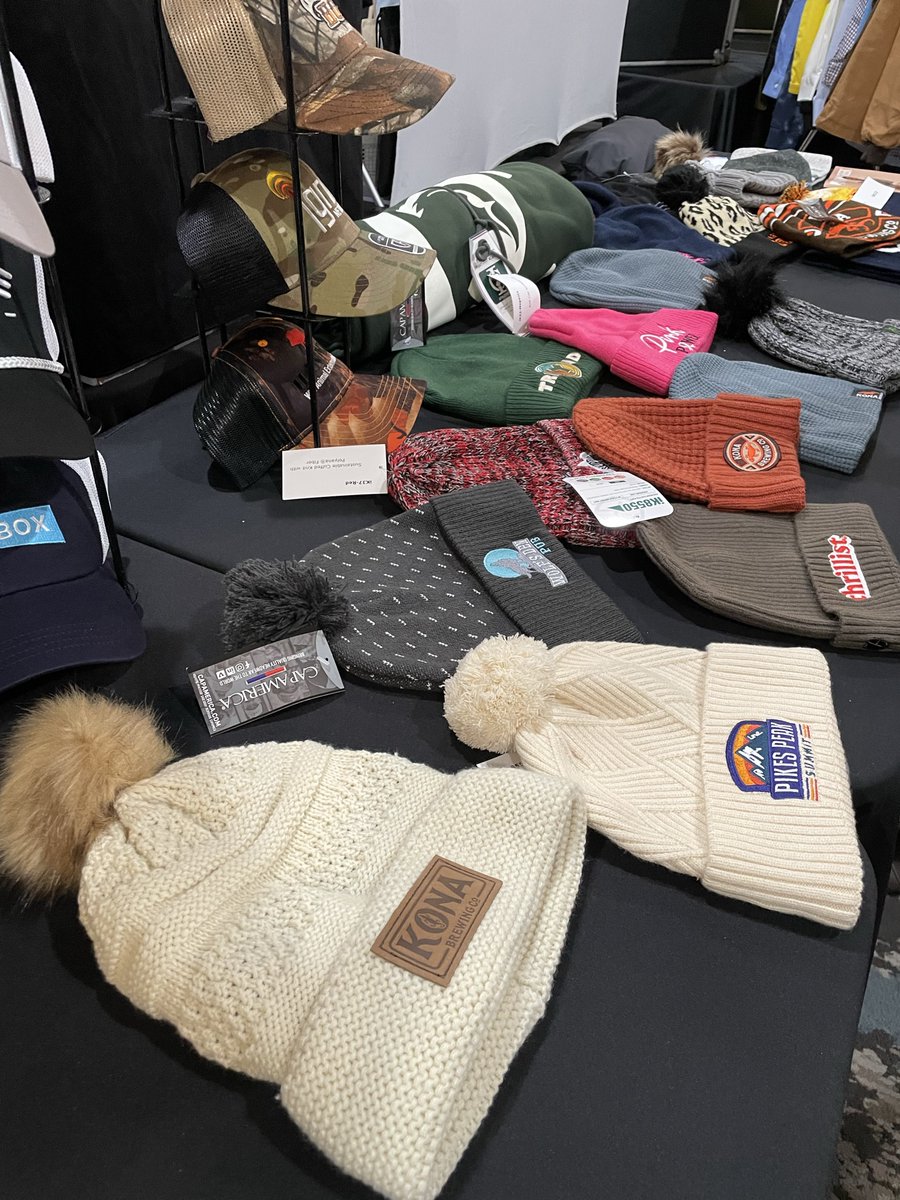 MagneticSpark_'s tweet photo. 🎁Get ready to spice up your holiday season with fresh and exciting new promotional products &amp; apparel! Our team had a blast exploring the fall product showcase, and we can't wait to share these awesome ideas with you! #MarketingMagic #FreshIdeas #HolidayGifts #WeMakeSparksFly https://t.co/TAiyFKiJYa
