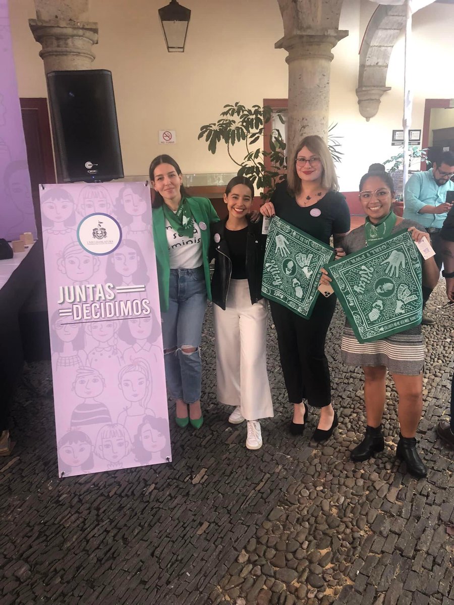 Re_Villarreal's tweet photo. Por un México donde todas tengamos acceso a la información y derecho de decisión 💚💜 #28S https://t.co/fDuiNpXDHg