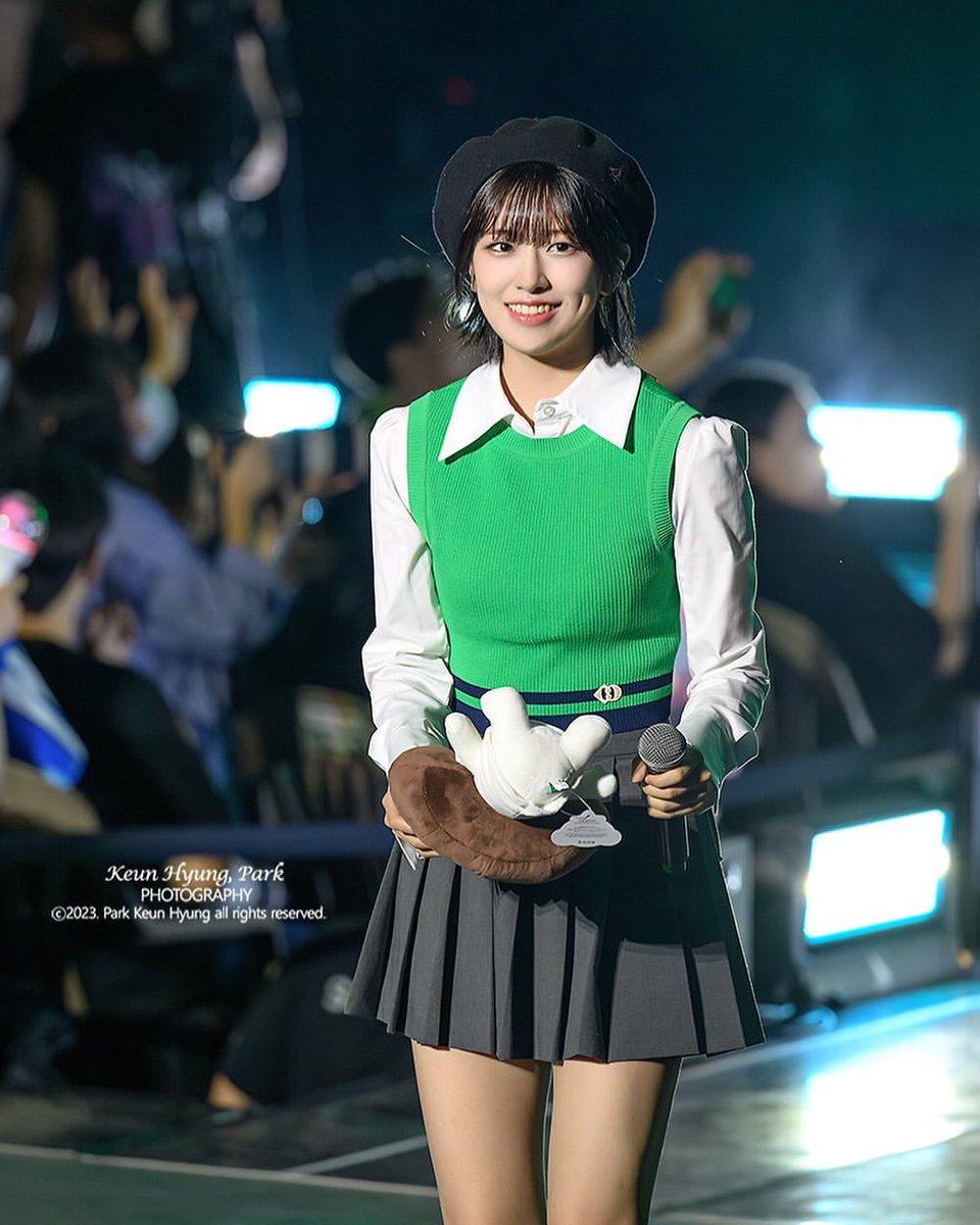 ANYUJIN_TH's tweet photo. [📷] AN YUJIN @ HANA PLAYLIST CONCERT

ภาพน้องยูจินที่คอนฯ #HAPL เมื่อวันที่ 17 กันยายนที่ผ่านมาจาก IG ของช่างภาพ Park Keun Hyung ค่ะ (rampal)
🖇️https://t.co/tj2YuufYgR
🖇️https://t.co/0XubN51ORn

@IVEstarship @IVE_twt
#IVE #아이브 #アイヴ
#안유진 #ANYUJIN https://t.co/bSMUd0Q7hz