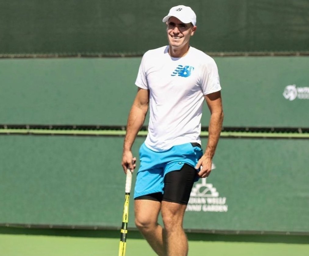 Bienvenido a 4tos de final 👏🥳

Tremenda victoria de <a href="/netoescobedo/">Ernesto Escobedo</a> en el Challenger de Charleston superando a Enzo Couacaud 7-6 y 7-5, para meterse entre los mejores 🎱