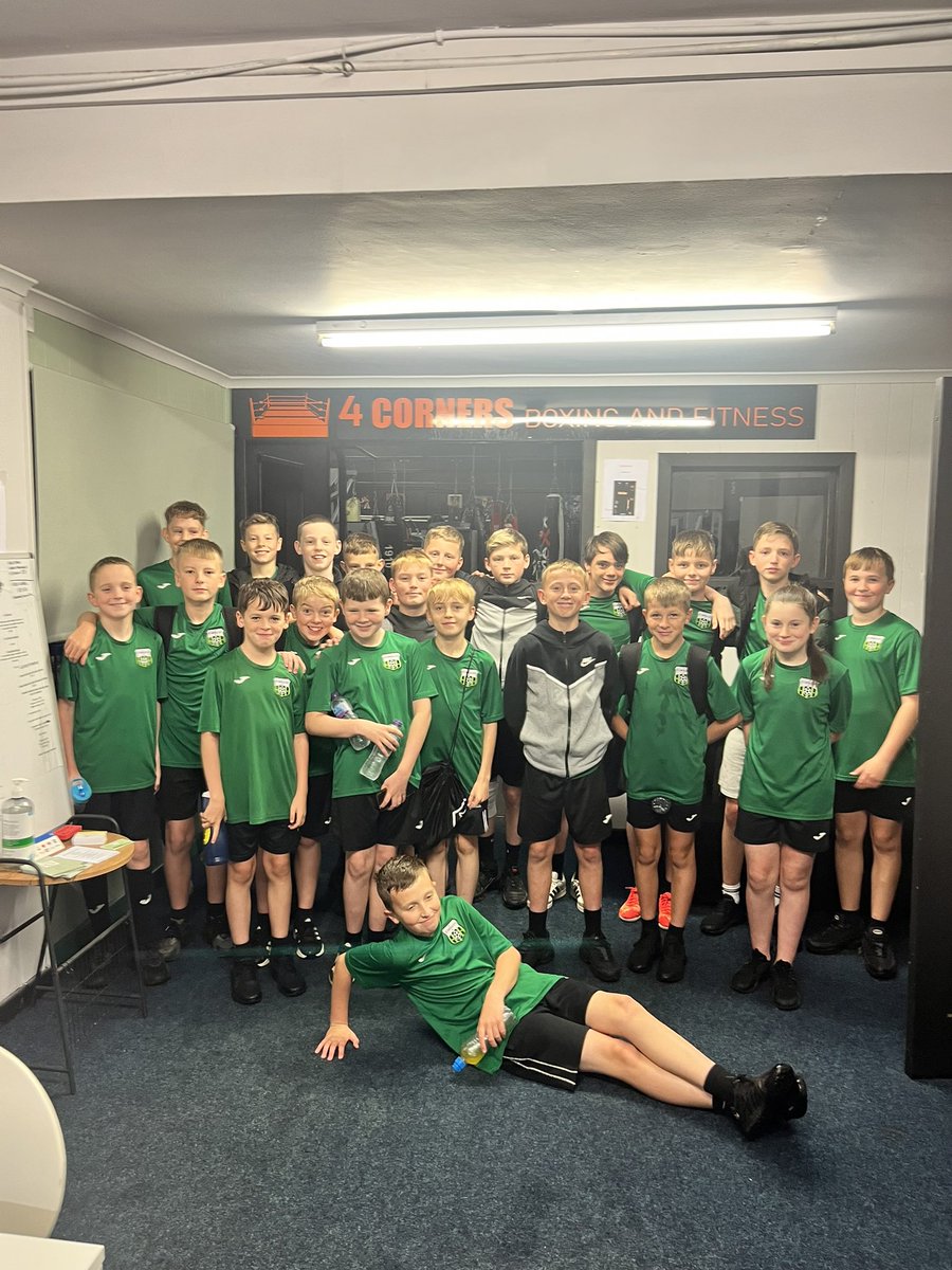 thanks to kevin @ 4 corners boxing johnstone for taking the team training tonight