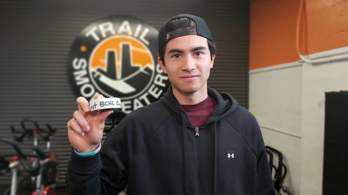 Please join us in congratulating 🚨 Adam Barone, 🚨 Gryphon Bucci and 🚨 Chase Stefanek on earning their 1st BCHL Goals! The team is looking forward to many more milestones this season and we hope you join us for tonight's game! #WeAreSmokeEaters