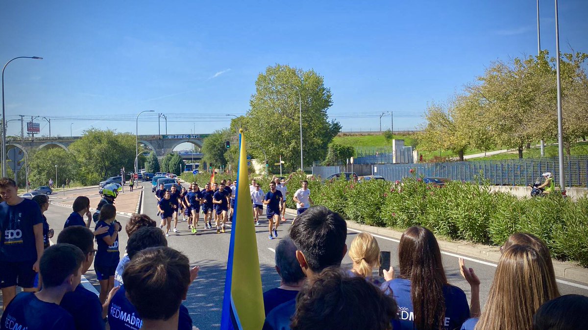 Hoy, profesores y alumnos de Secundaria, han participado en la XXVI edición de la tradicional carrera de los 500km <a href="/ColegioTajamar/">Tajamar 🧡 #MásPlurales</a> - <a href="/torreciudad_org/">Torreciudad</a> . 
Sin duda, una GRAN experiencia.🏃‍♀️🏃‍♂️ 

#eldeportehacefamilia #soysantamonica