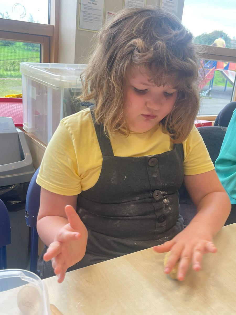 @YsgolPenCoch Purple Panthers have been busy making emotion cookies.  The best bit apparently was eating them!#purplepanthers
