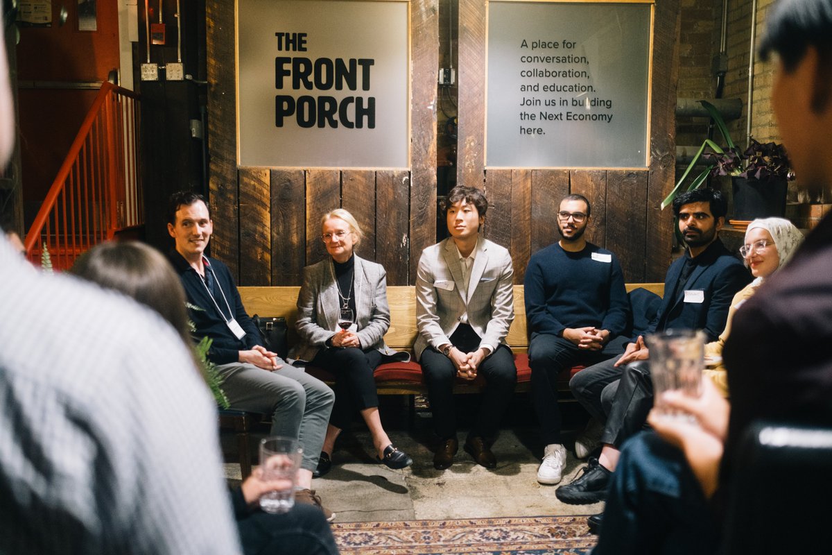 ToSoArch's tweet photo. We love creating spaces for community &amp; nothing does that better than #TSACONNECT!

We had such a blast at Tuesday's session, hosted at the fabulous @csitoronto AX Lounge.  Thank you to everyone that joined us and a BIG shout out to our amazing guests for the great discussions!🎉 https://t.co/fLOfPQplcB