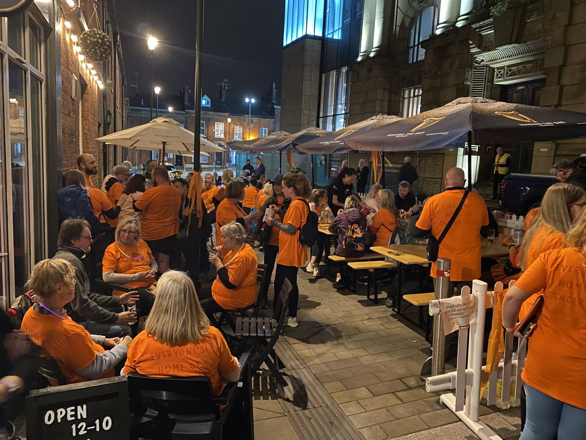 Massive deal breaking out at the <a href="/FoxandP/">FoxandPine</a>  tomorrow for <a href="/maggiesoldham/">Maggie's Oldham</a> . We’ve got the <a href="/RockChoir/">Rock Choir Official ⭐️</a> entertains us at around 8ish with 220 confirmed walkers #oldhamhour  🧡🧡