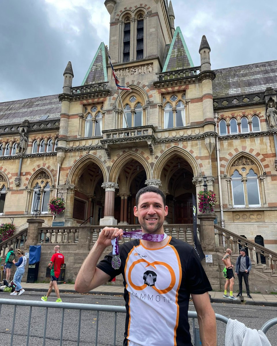 HHFTCharity's tweet photo. A really big well done goes out to our brilliant team who ran the Winchester Half on Sunday!🏃🏁
Between them, they raised over £1,000! A huge thanks goes out to each and every one of them who took on the race for us💙 #WinchesterHalf #Halfmarathon #Hampshirecharity https://t.co/VVPi1LbGlO