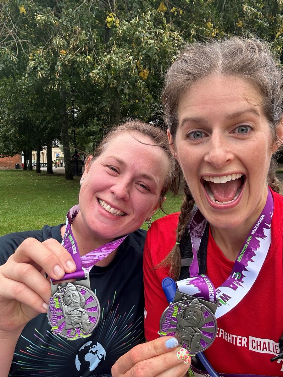 HHFTCharity's tweet photo. A really big well done goes out to our brilliant team who ran the Winchester Half on Sunday!🏃🏁
Between them, they raised over £1,000! A huge thanks goes out to each and every one of them who took on the race for us💙 #WinchesterHalf #Halfmarathon #Hampshirecharity https://t.co/VVPi1LbGlO