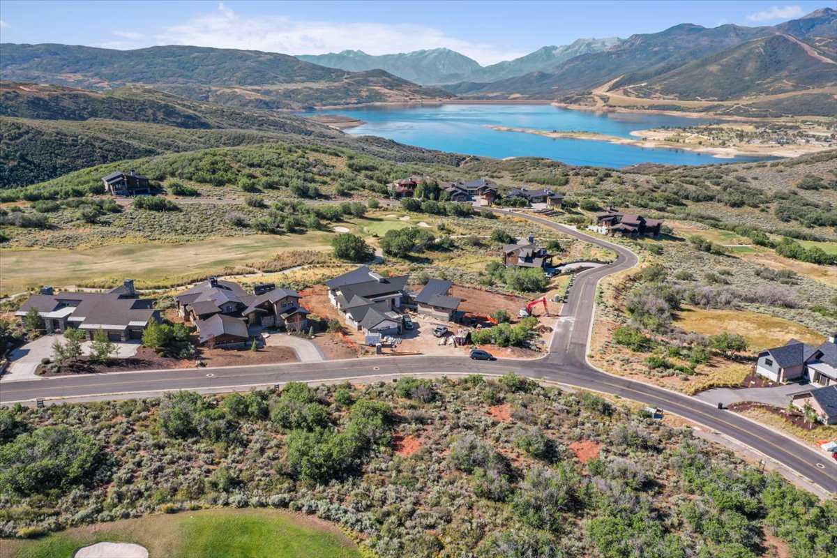 🏌️‍♂️ Your Dream Home, Tee to Green! ⛳ This prime lot on Hideout Canyon Golf Course is your canvas for a dream home. Enjoy fall's perfect golf weather as you take in Deer Valley, Mt. Timpanogos, and Jordanelle views. 🍂⛰️

1133 E Longview Drive, Lot 4, Hideout, Ut 84032
$629,000
