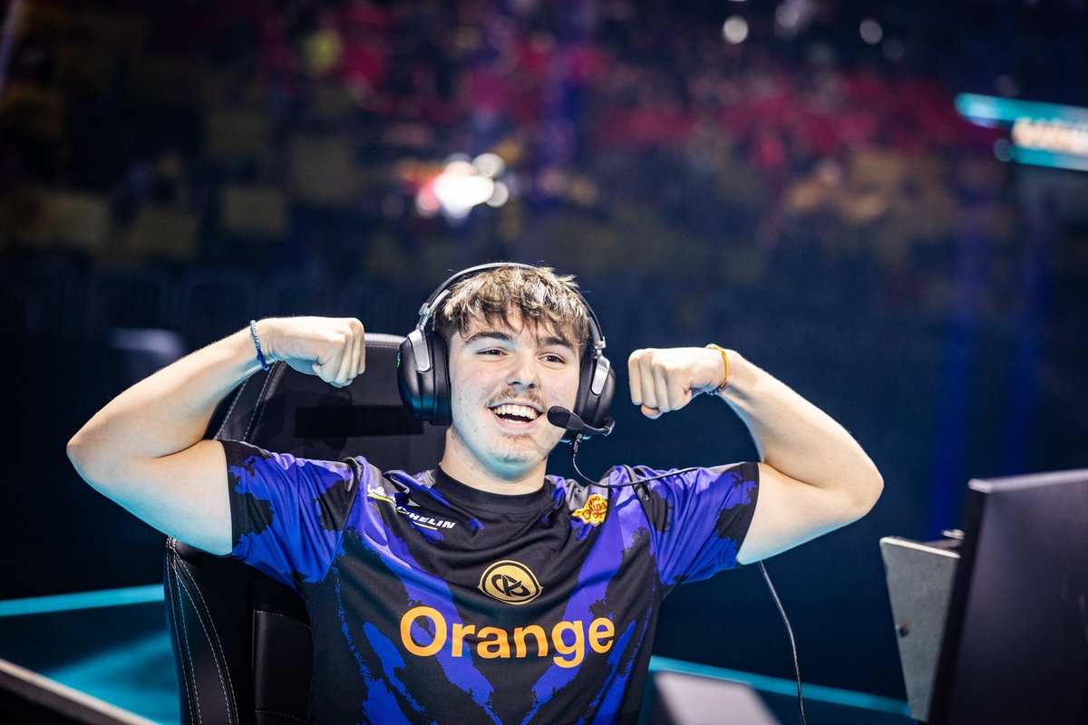 esports tweet media