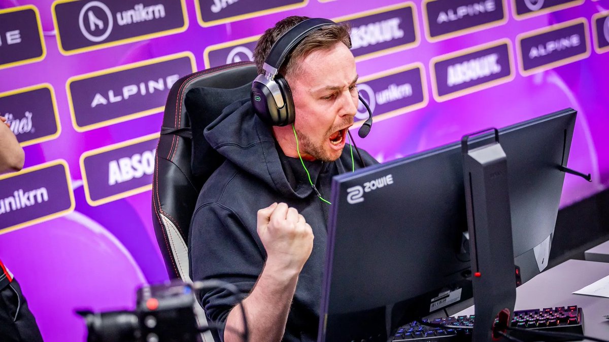 esports tweet media