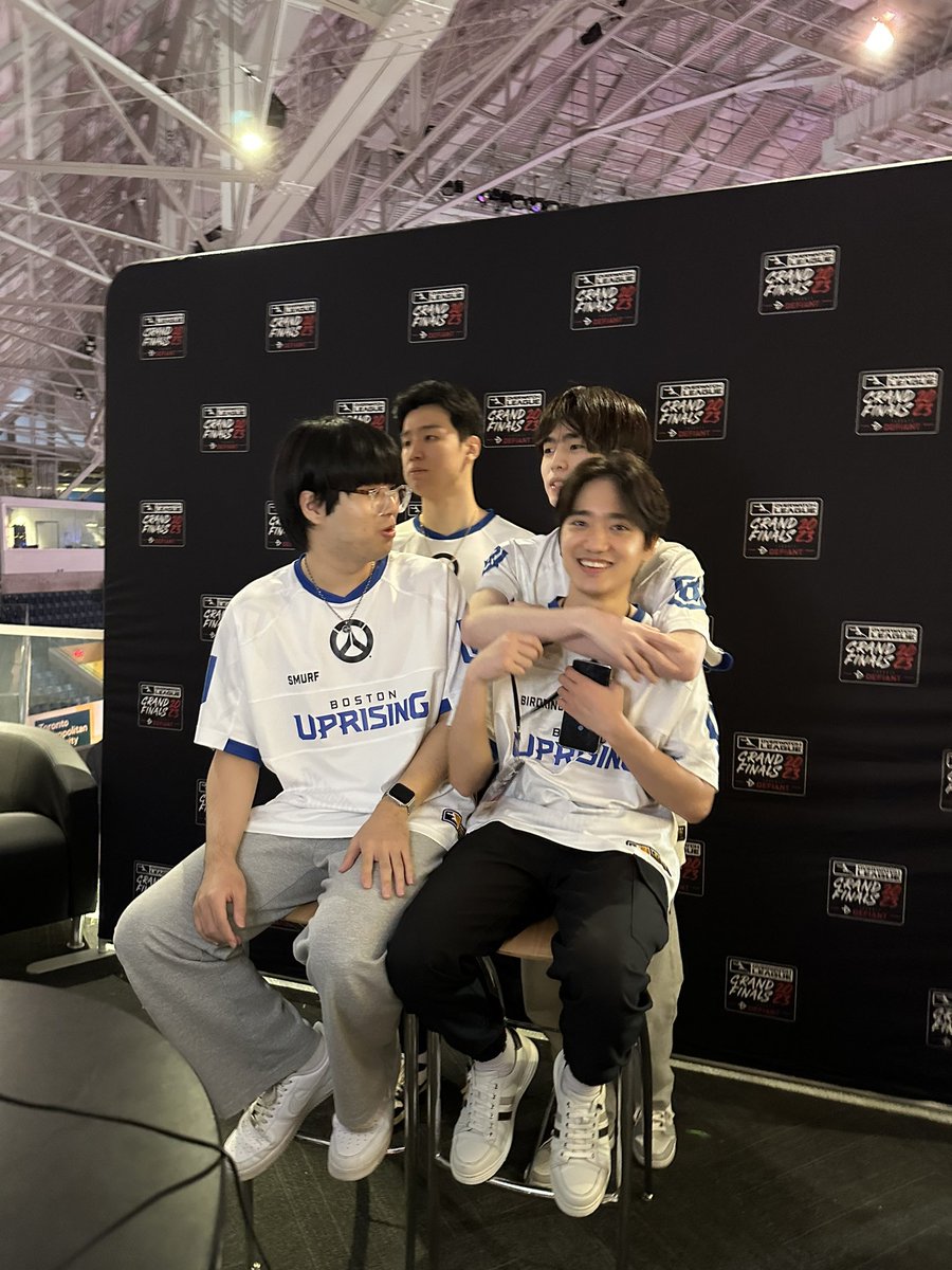 jellyhaeni's tweet image. GAME DAY 😄