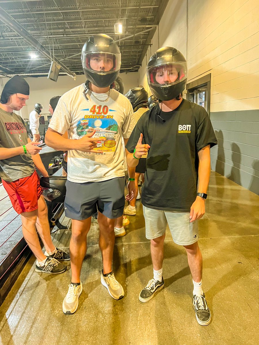 UC ΒΘΠ tweet media