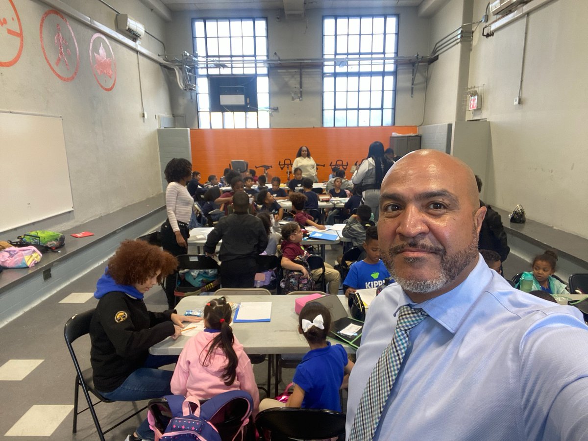 operationexodus's tweet photo. Happy Thursday! 
As we wrap up Week 2, our CEO, Dr. Mark Gonzalez stopped by for some selfies with students. We love seeing how our new students quickly acclimated to program and are already making friends. We’re believing for a wonderful year! https://t.co/qKVUwGaY1Q