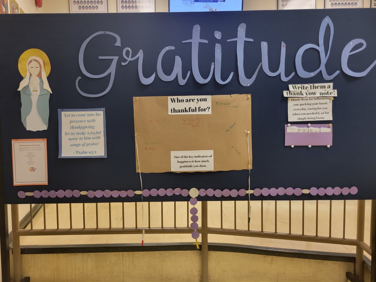 MERoomSME's tweet photo. Getting ready to celebrate @TCDSB virtue of Gratitude with @smchoirschool by reflecting on what we are thankful for, and sending them a thank you note 😊 As well as celebrating the return of #ArchangelCafe, the Morning Snack Program! https://t.co/OYHMqptua5
