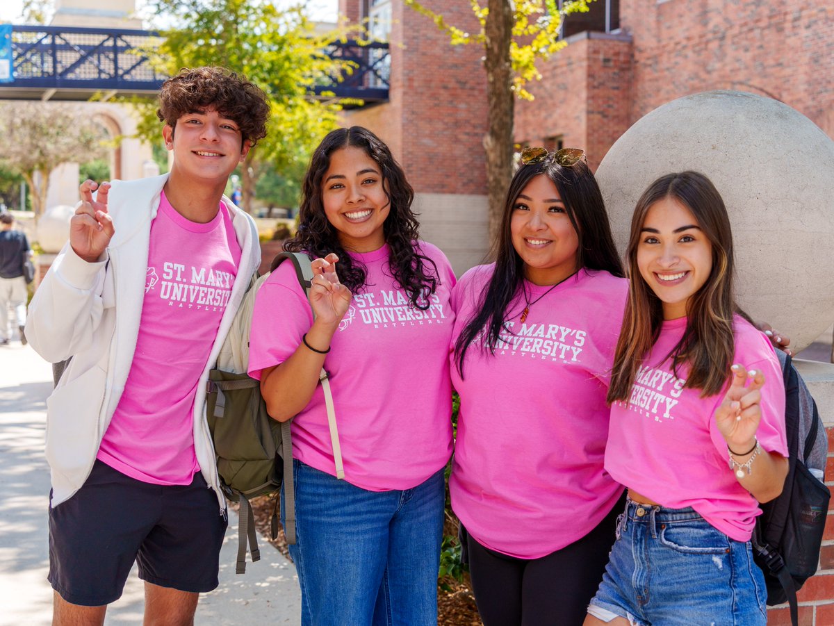 StMarysU's tweet image. It's all about that gold and blue (and pink) on #SpiritThursday. #StMU #campuslife #collegelife