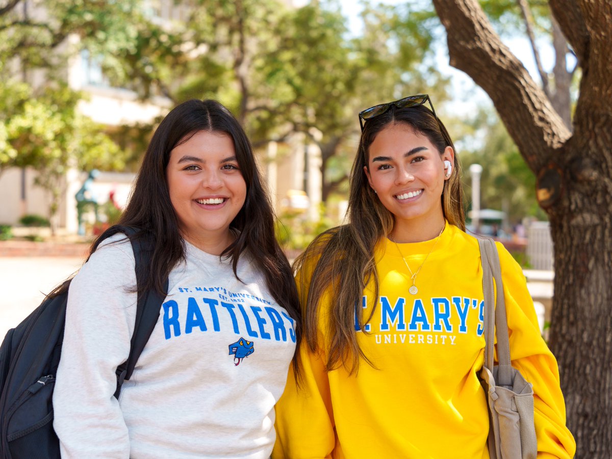 StMarysU's tweet image. It's all about that gold and blue (and pink) on #SpiritThursday. #StMU #campuslife #collegelife