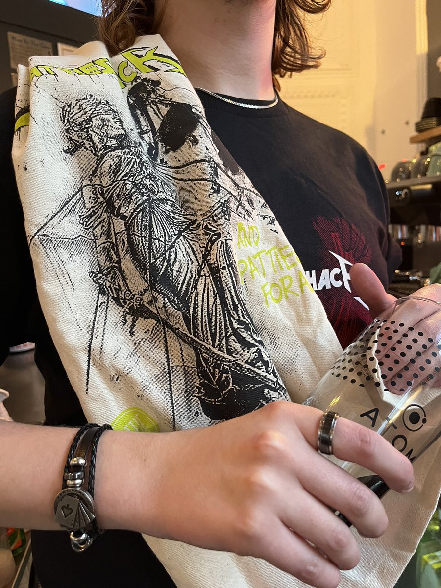 Atom - Hull tweet media