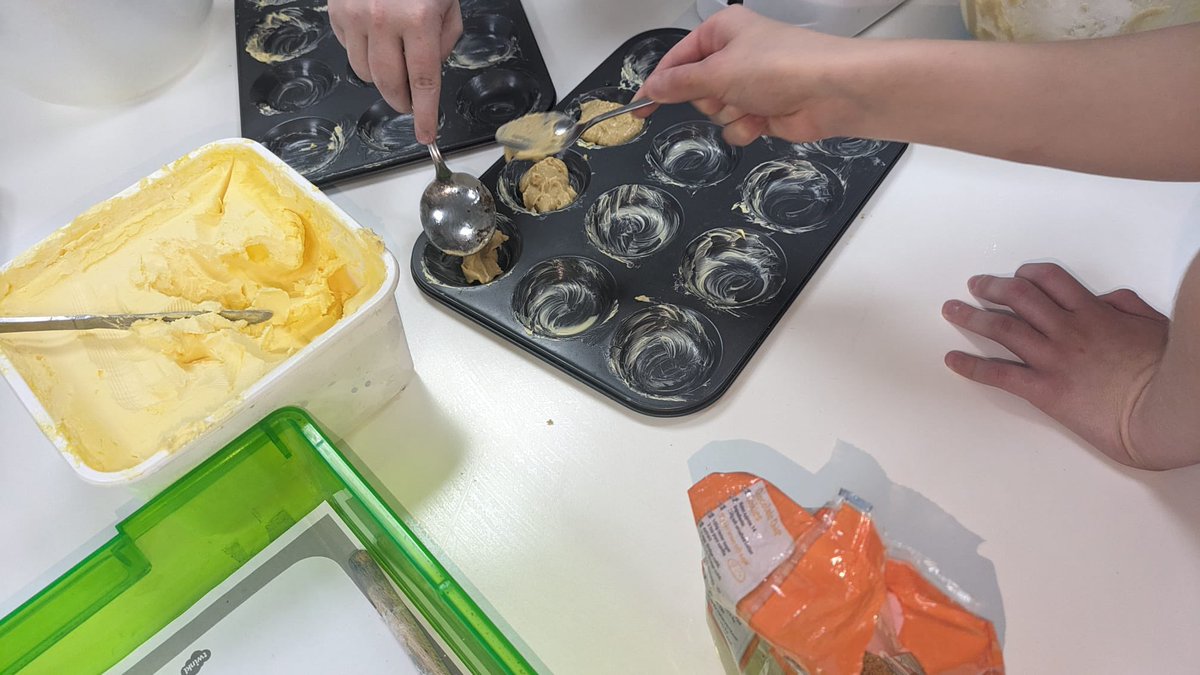 Voyagers baked 🍯 biscuits in celebration of the Jewish festival of Rosh Hashanah. They worked well together as a team and the biscuits were delicious. Well done Voyagers!
#RoshHashanah #TeamElements
