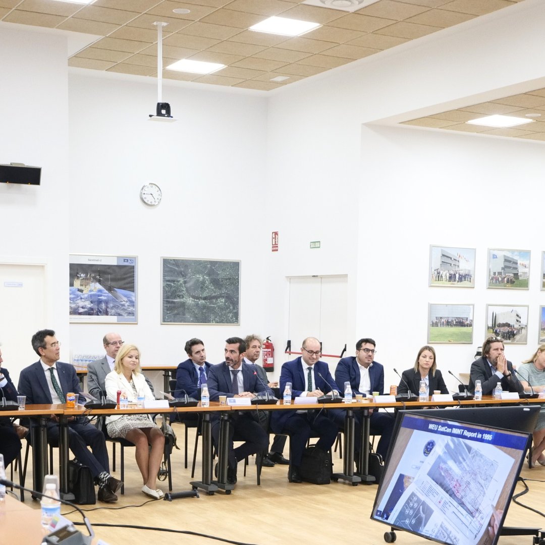 eusatcen's tweet photo. Today, SatCen welcomed the #CivCom, for an informative visit covering The Centre’s role in CFSP/CSDP.

They discussed:

👉Operational highlights

👉Artificial Intelligence Developments

👉Copernicus SESA Contribution Agreement

Read more here: https://t.co/eYYuwjJ3UO

#GEOINT https://t.co/x6sg3W5JNF