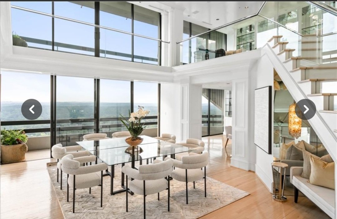 ReggieREGroup's tweet photo. Elton John's gorge Atlanta home 4Sale as he moves to UK post- retirement. You gotta check out his closets! In CA prices, $5M seems like a pretty good deal. Purch'd for $1M 30yr ago. Power of owning real estate!
Contact us if interested.
https://t.co/Zne68O8OCV
#eltonjohn https://t.co/kzFWOC6Di6