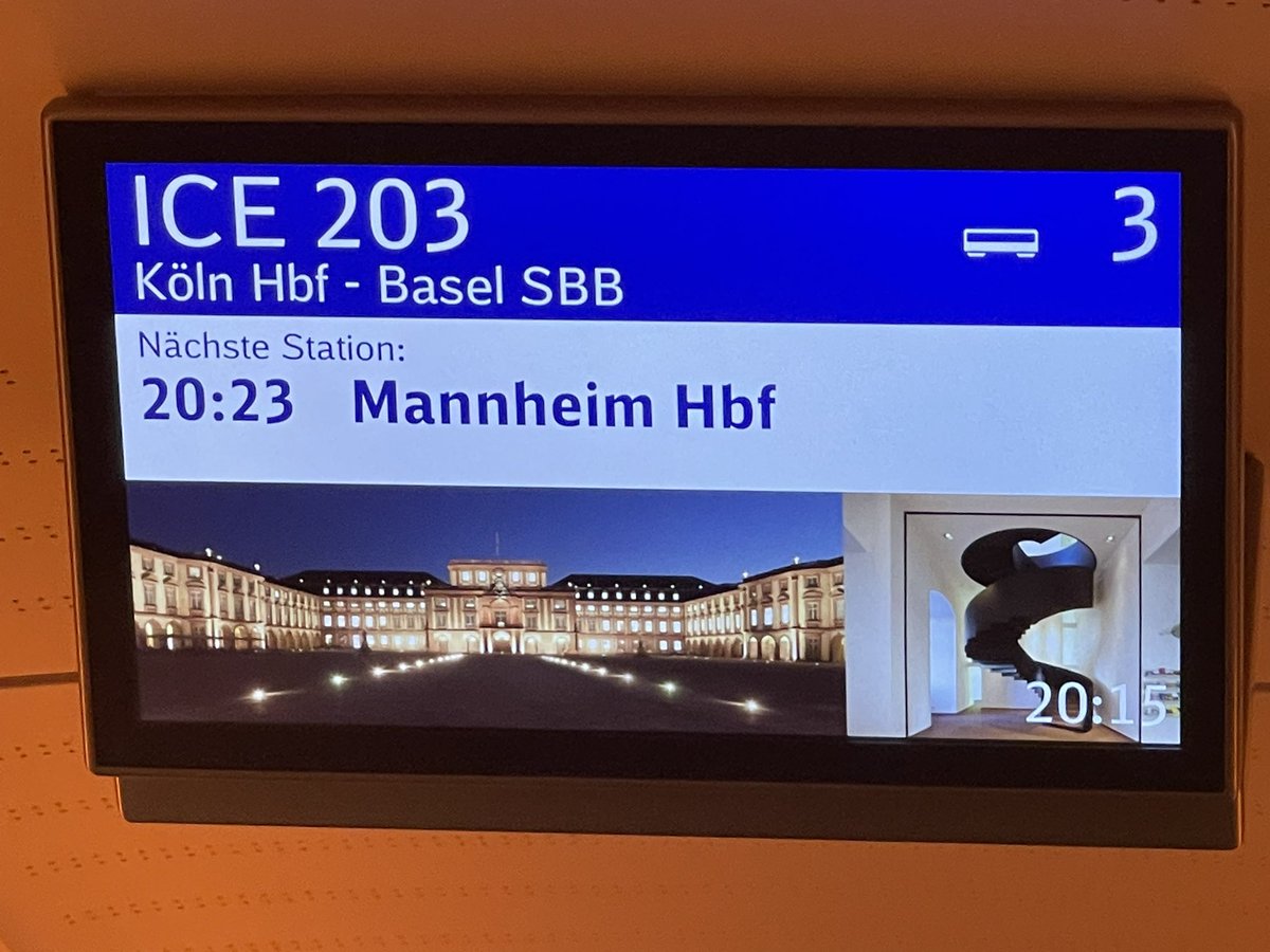 St_Hartmann's tweet photo. Schöne Anzeigen bei @DB_Bahn … leider nur Fassade … die sind nicht in der Lage die Ankunftszeiten bei Verspätungen anzupassen … https://t.co/zBQTvhu8Dg