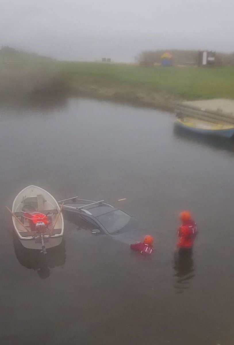 Võib-olla olen ma millestki valesti aru saanud, aga minu teada vee all autoga küll sõita ei saa. 🙈