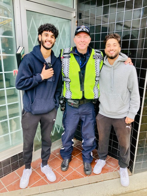 svcpc's tweet photo. While helping the VPD educate drivers about Distracted Driving at Kingsway &amp; Knight volunteers Arjun &amp; Jabarvir heard someone yell POLICE, HELP, and quickly alerted officers, who arrested a suspected shoplifter. @VPDTrafficUnit https://t.co/xsdI0gDrNP