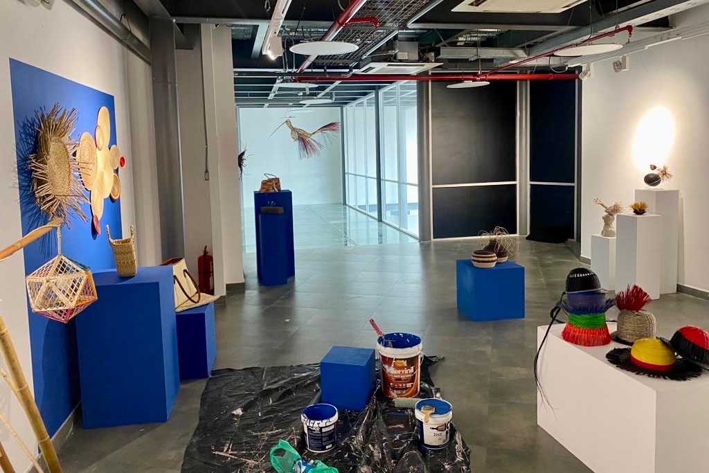 CIDAPAMERICA's tweet image. 📰 El equipo #Cidap trabaja en el montaje de la exposición “Fibras. Entretejidos de arte y pedagogía” 

Coordinamos en conjunto con el Instituto Latinoamericano de Investigación en Artes @uartesec esta gran expo👏 

👉 Inauguración: 3/oct a las 12:30 en 4ta Pared @bibliouartes