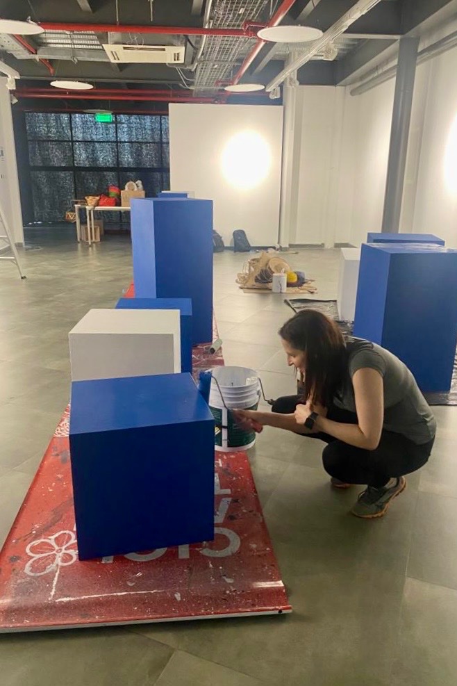 CIDAPAMERICA's tweet image. 📰 El equipo #Cidap trabaja en el montaje de la exposición “Fibras. Entretejidos de arte y pedagogía” 

Coordinamos en conjunto con el Instituto Latinoamericano de Investigación en Artes @uartesec esta gran expo👏 

👉 Inauguración: 3/oct a las 12:30 en 4ta Pared @bibliouartes